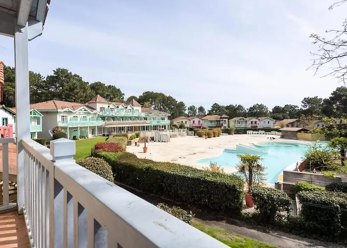 Maison Sur Golf Avec Piscine Chauffee A Lacanau Ocean