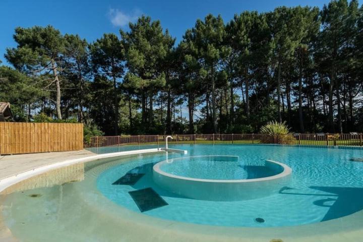 Maison Sur Golf Avec Piscine Chauffee A Ocean Lacanau