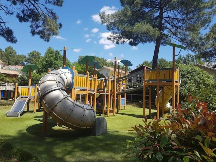Maison Sur Golf Avec Piscine Chauffee A Ocean Vakantiehuis Lacanau